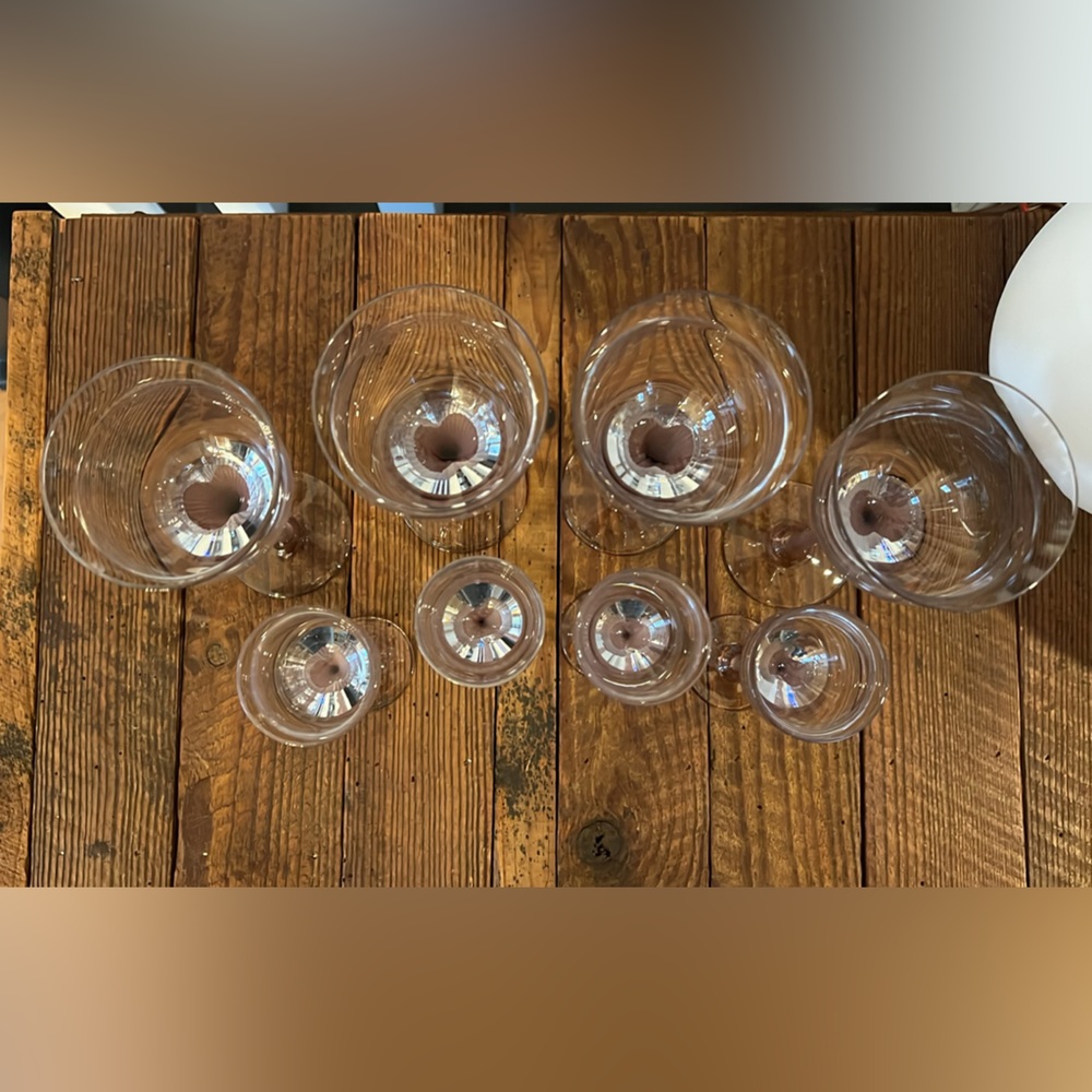 Vintage Set of Amethyst Stemmed Wine and Liqueur Glasses (8) - Picture 2 of 7